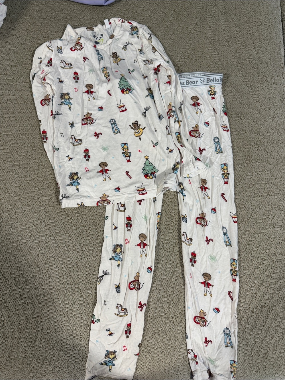 Bellabe Kids White Holiday Character Pajama Set